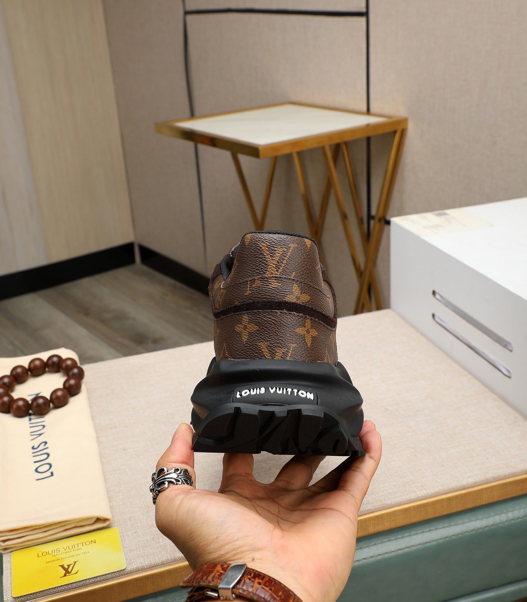 Lvv fashion luxury printed rubber sole sports shoes 0724121601