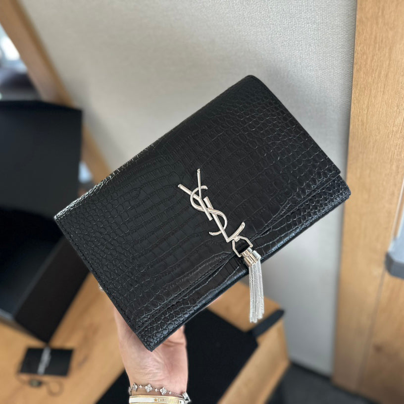 Flip chain tassel bag 1824042601