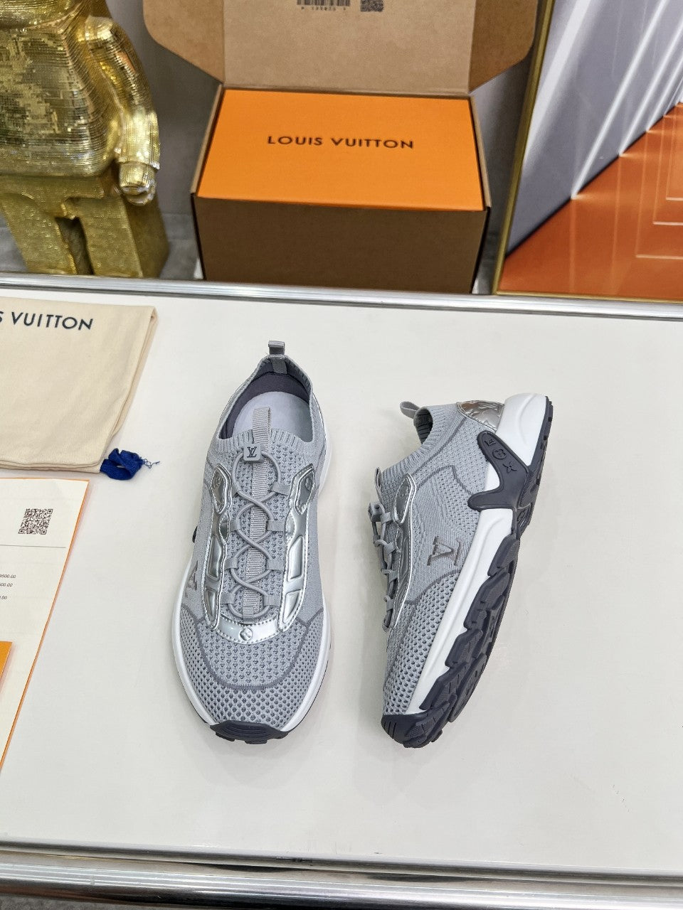 Lvv's new fashionable mesh breathable sports shoes 0725090801