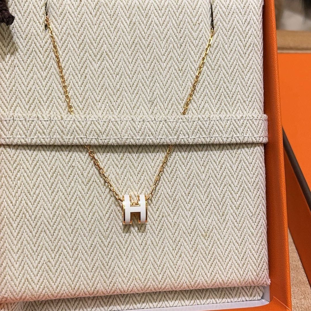 New Entry Luxury Enamel H Letter Clavicle Necklace 1024031209