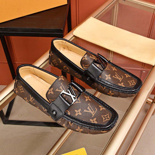 Men's V-shaped flower loafers