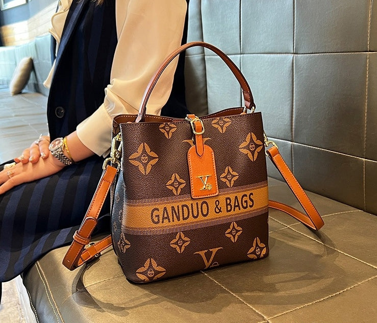 Fashionable bucket bag for ladies' handbags 2025080812