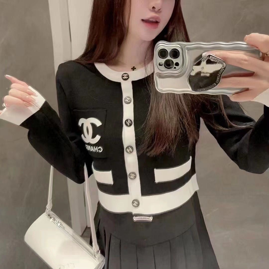 CNL Round neck slim fit knitted sweater 1824051001