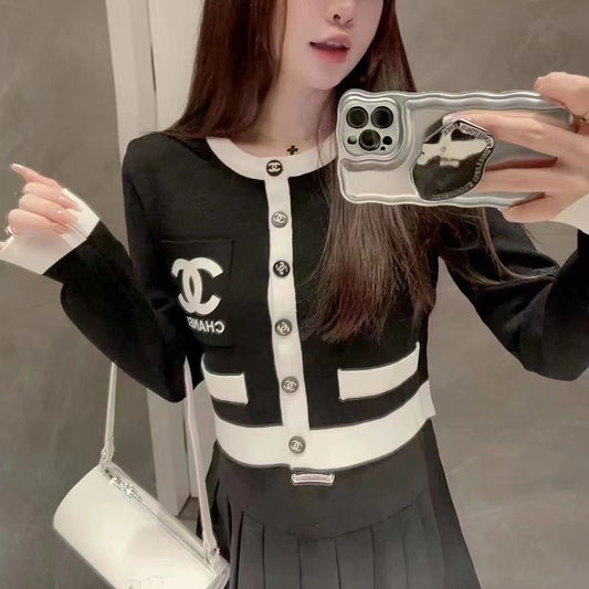 CNL Round neck slim fit knitted sweater 1824051001