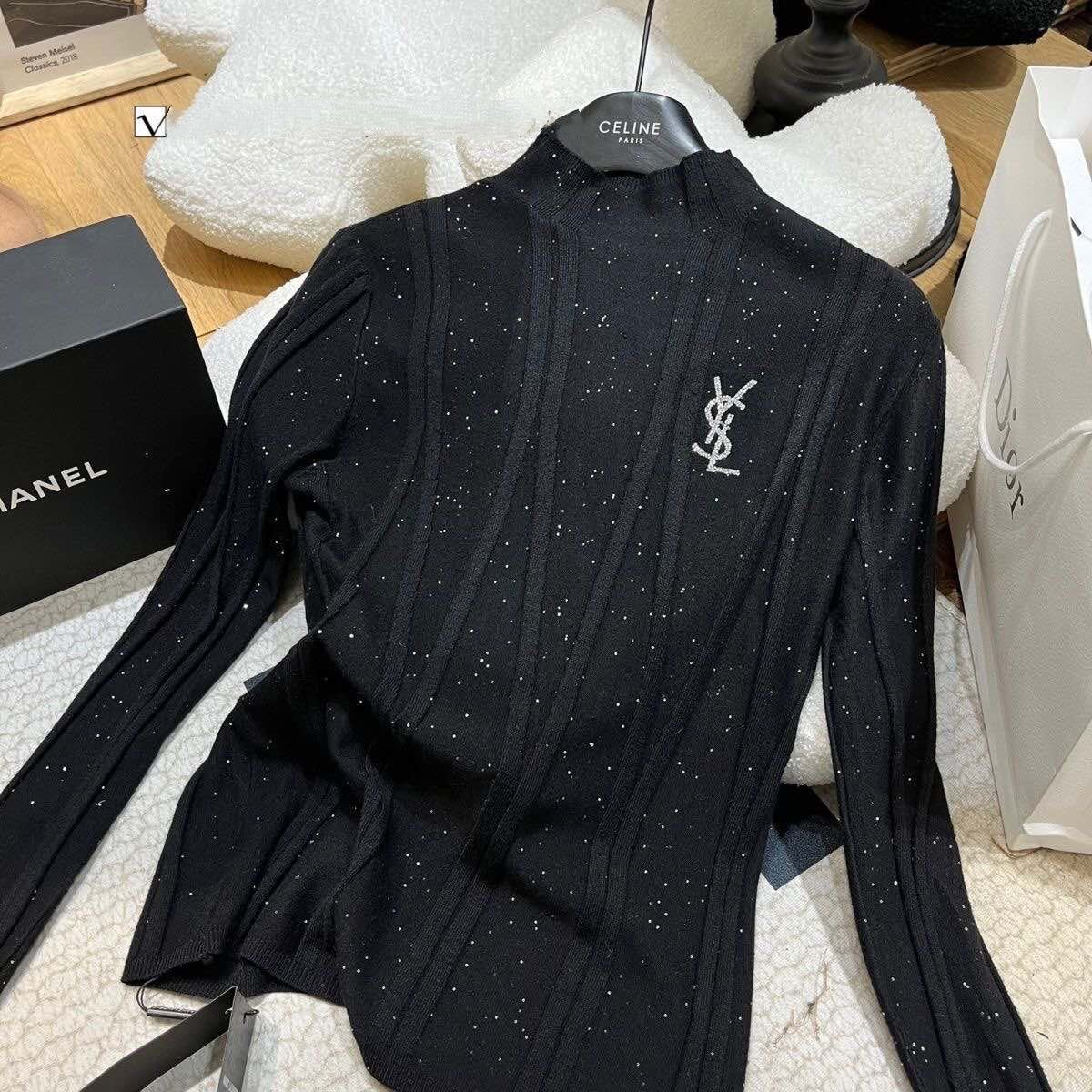 Fashionable and versatile early autumn shirt 1023121106