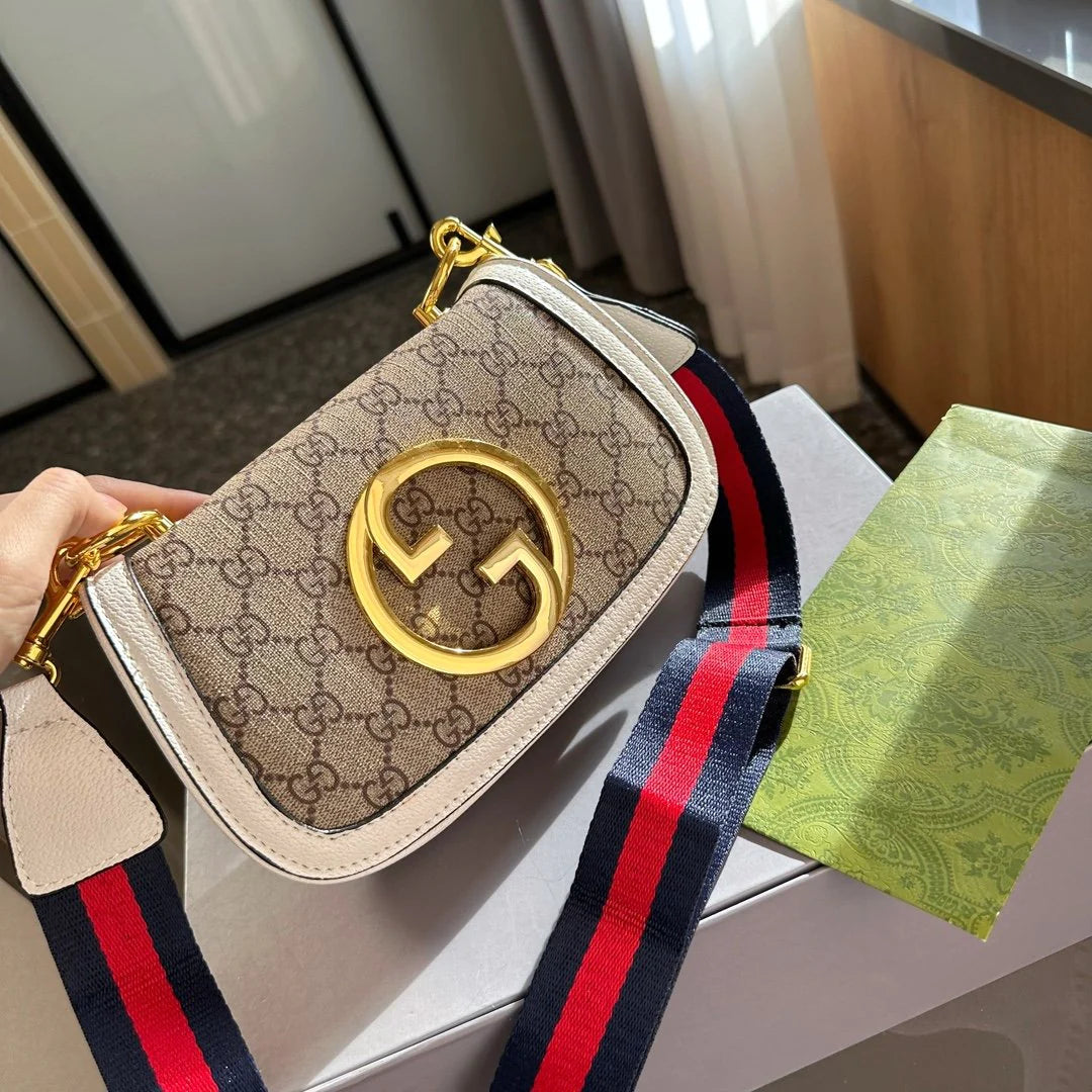 New Fashionable and Versatile Classic Women's Bag 1024012207