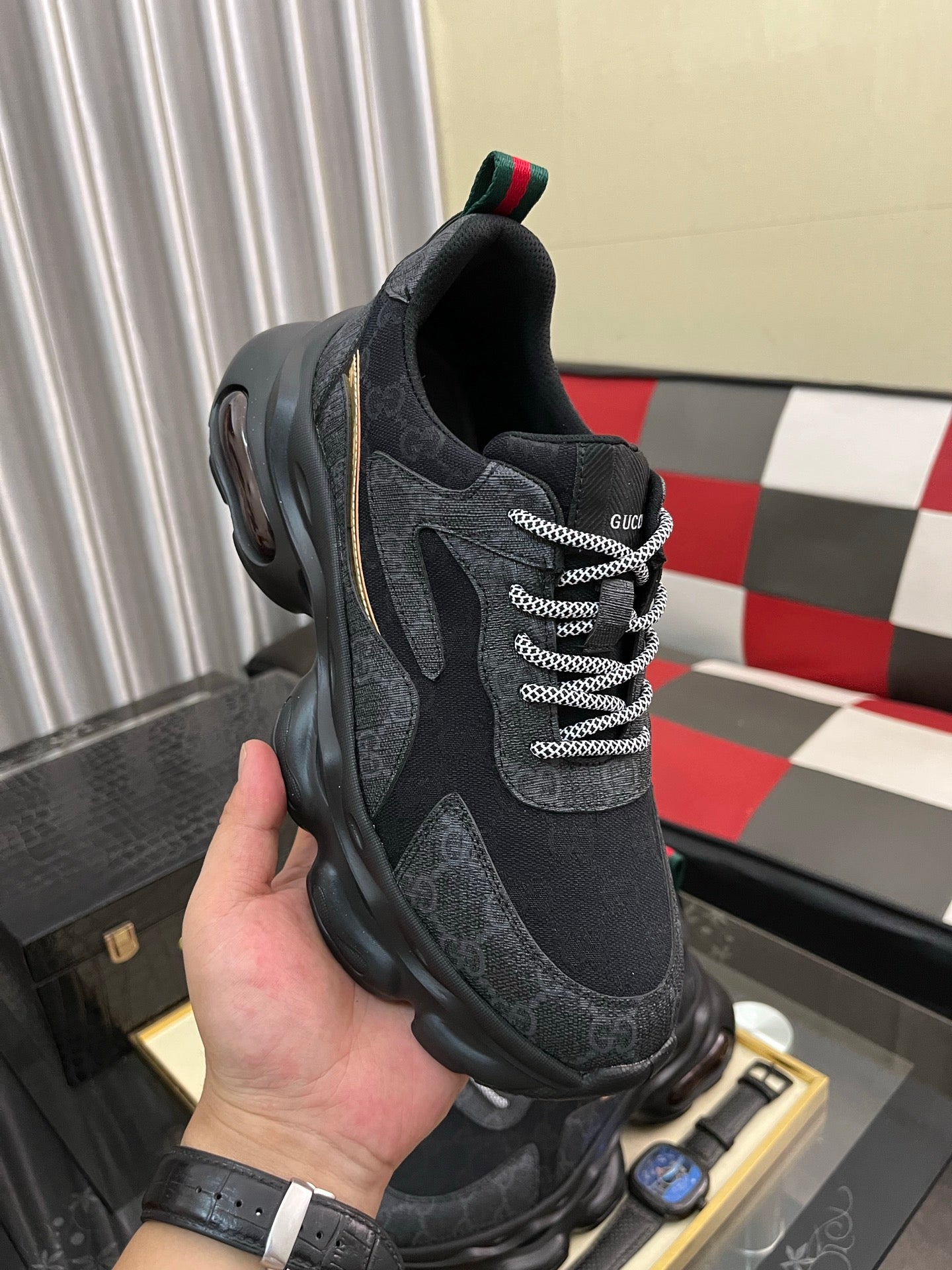 GG men's casual sneakers with print  0725102202