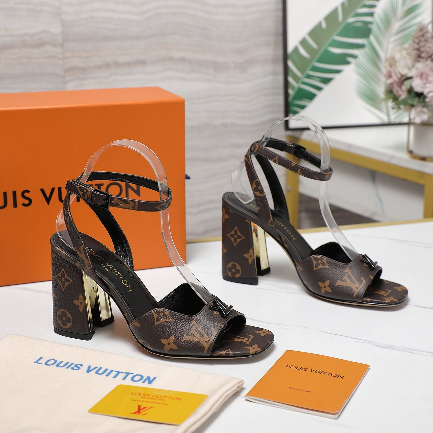 Lvv 25ss new high-heeled sandals 0725102305