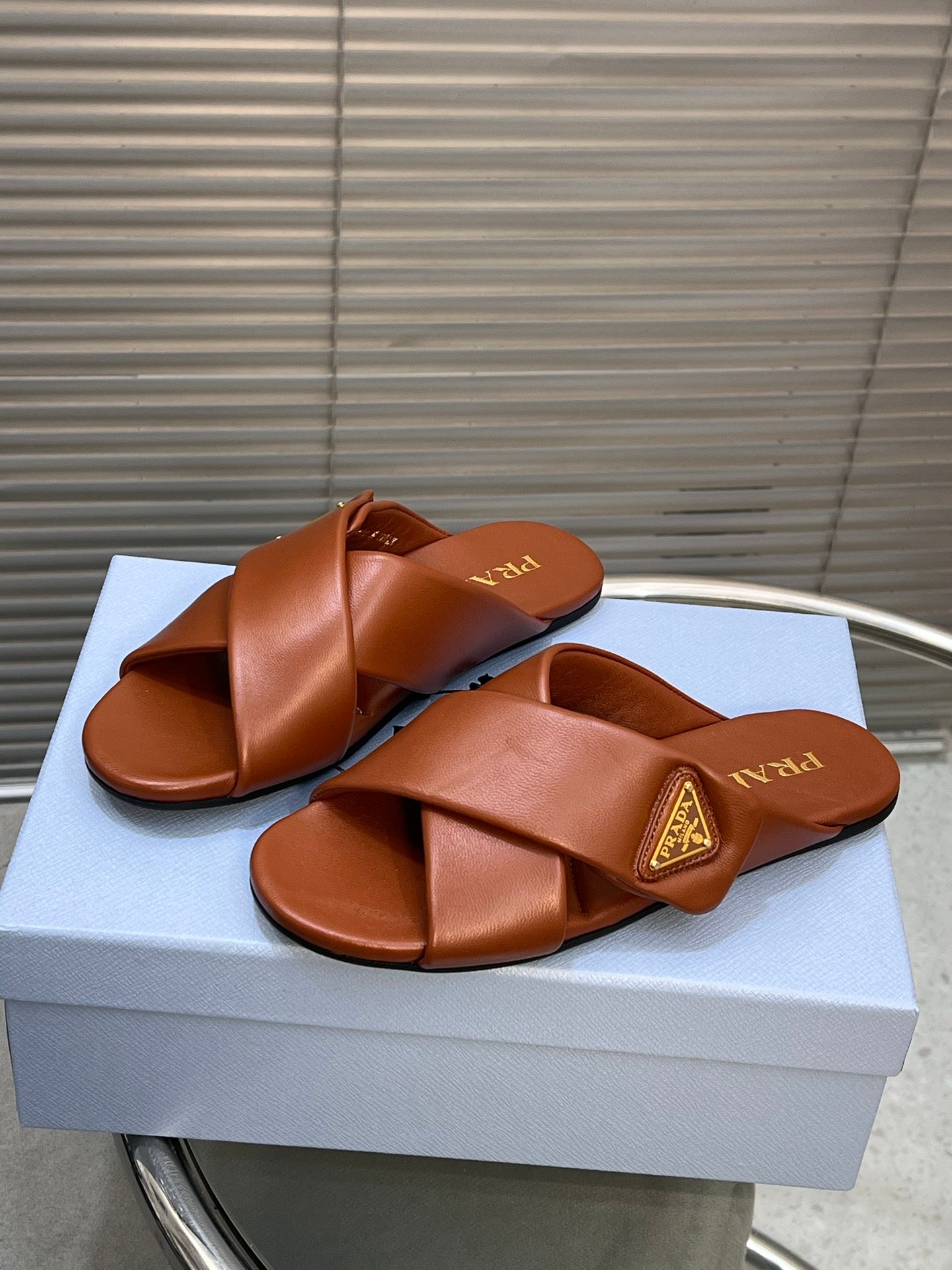 PRD Spring and Summer new crossover slippers 0725061618