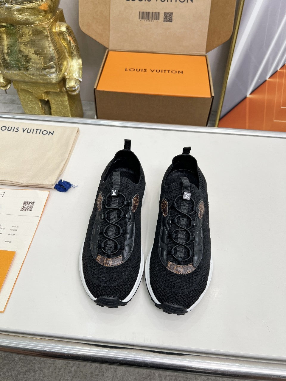 Lvv's new fashionable mesh breathable sports shoes 0725090801