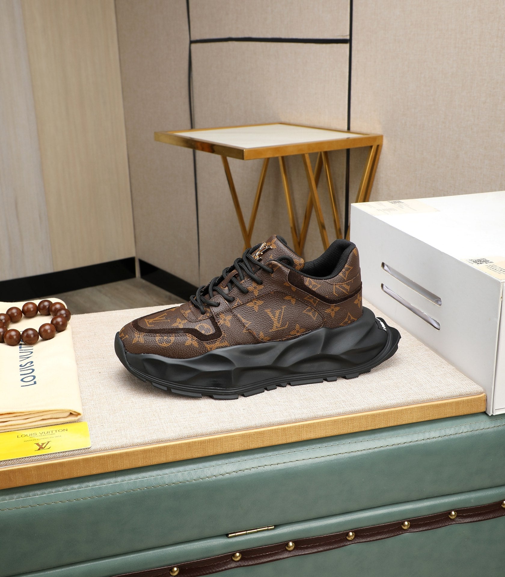 Lvv fashion luxury printed rubber sole sports shoes 0724121601