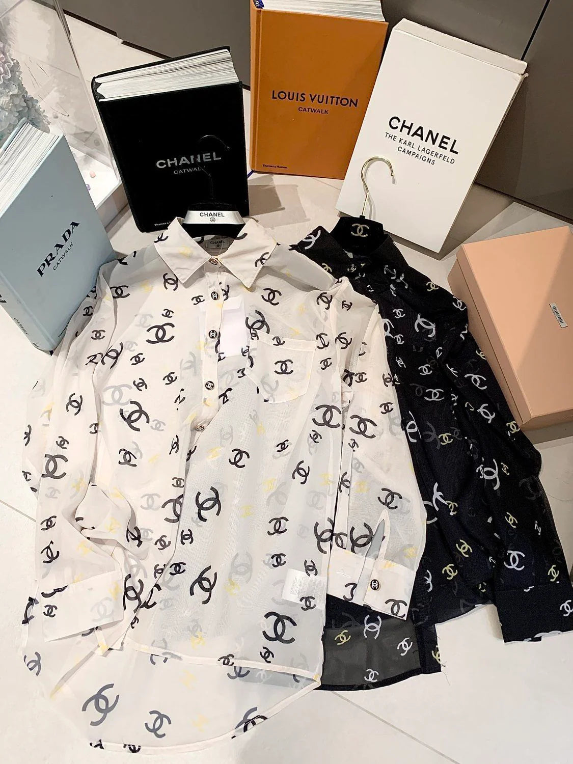 Fashion Letter Printing Old Flower Sunscreen Shirt 1024042620