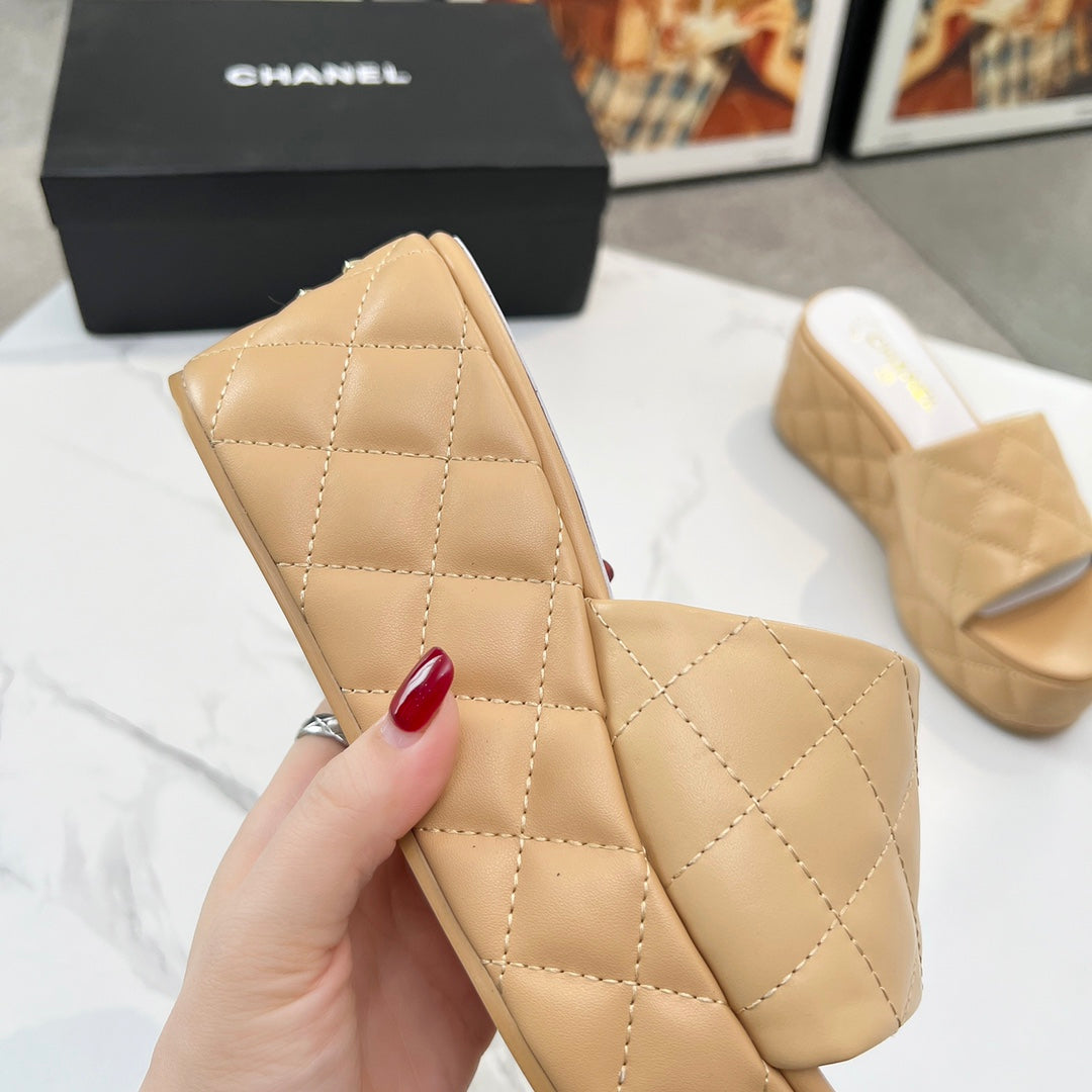 Chane1 top fashion thick-soled rhombus slippers 0724030808
