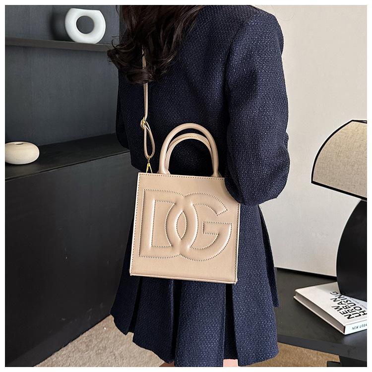 New Fashion Versatile Handbug 1023121903