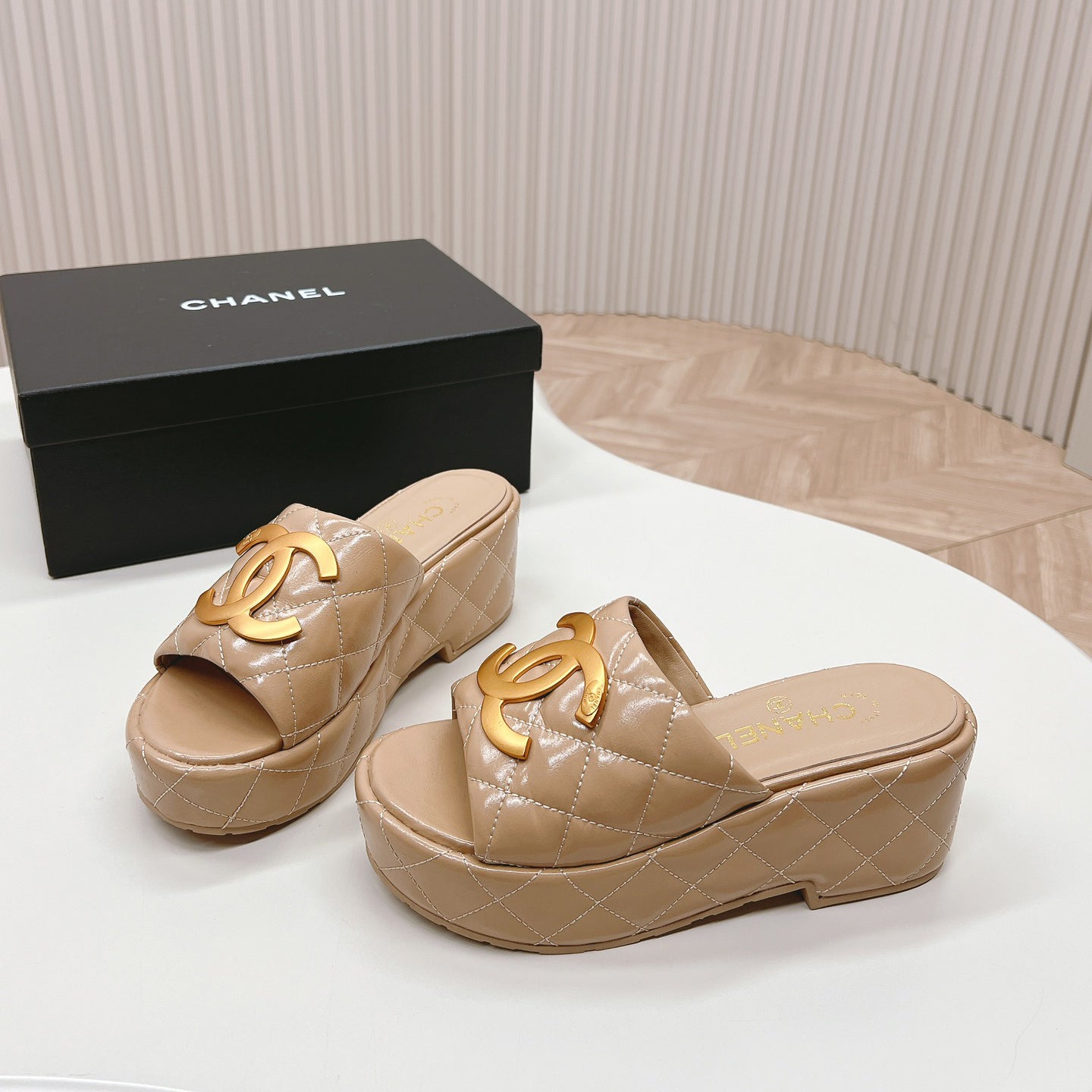 Chane1 top fashion thick-soled rhombus slippers 0724030812