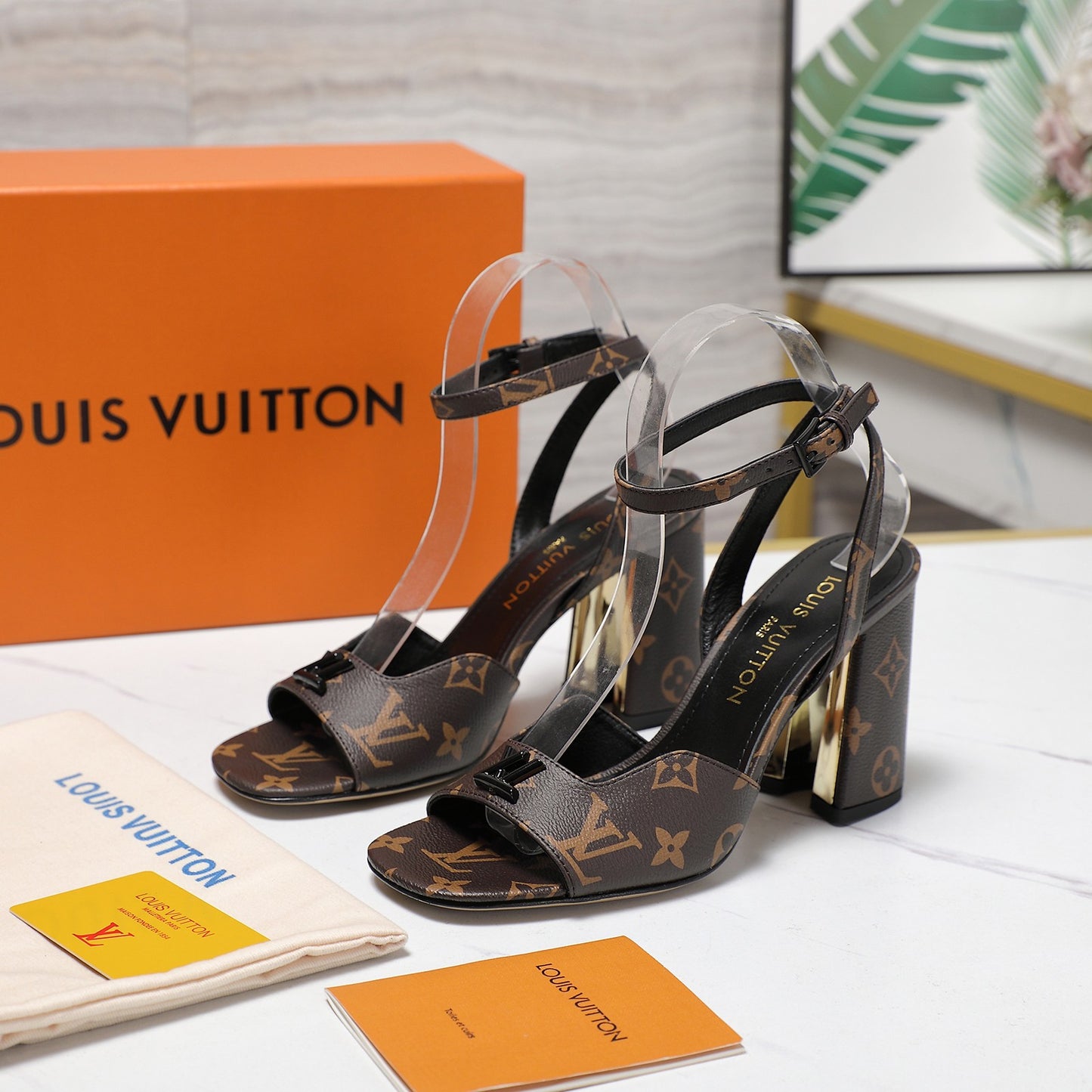 Lvv 25ss new high-heeled sandals 0725102305