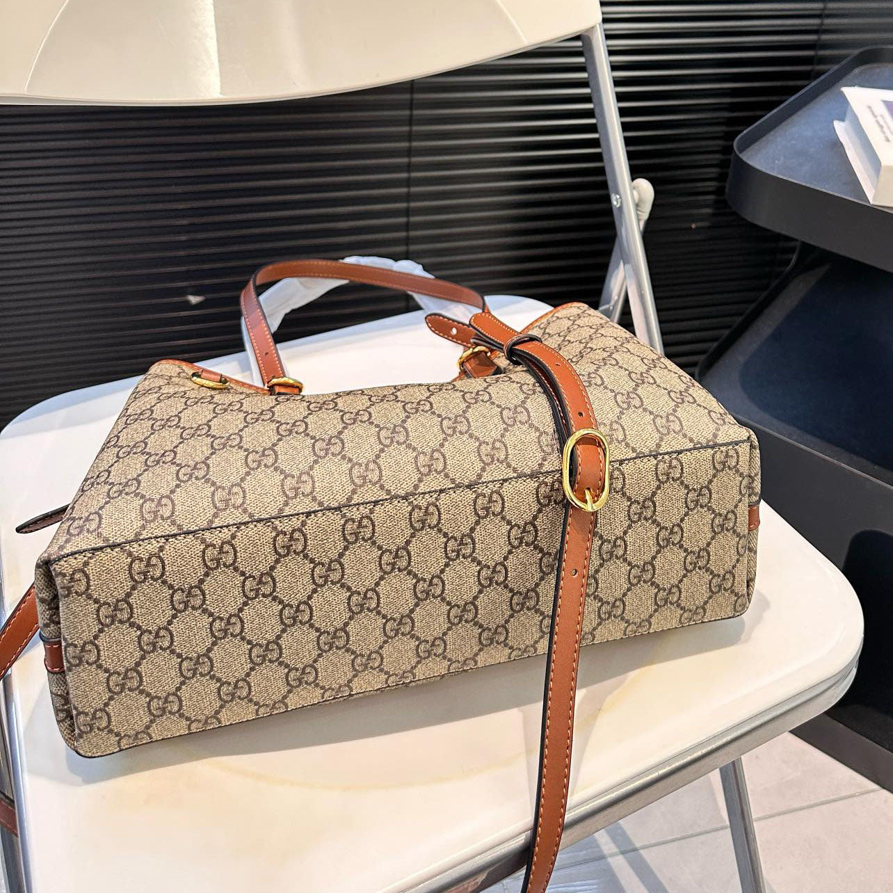 G Emblem Tote Bag 1824081210