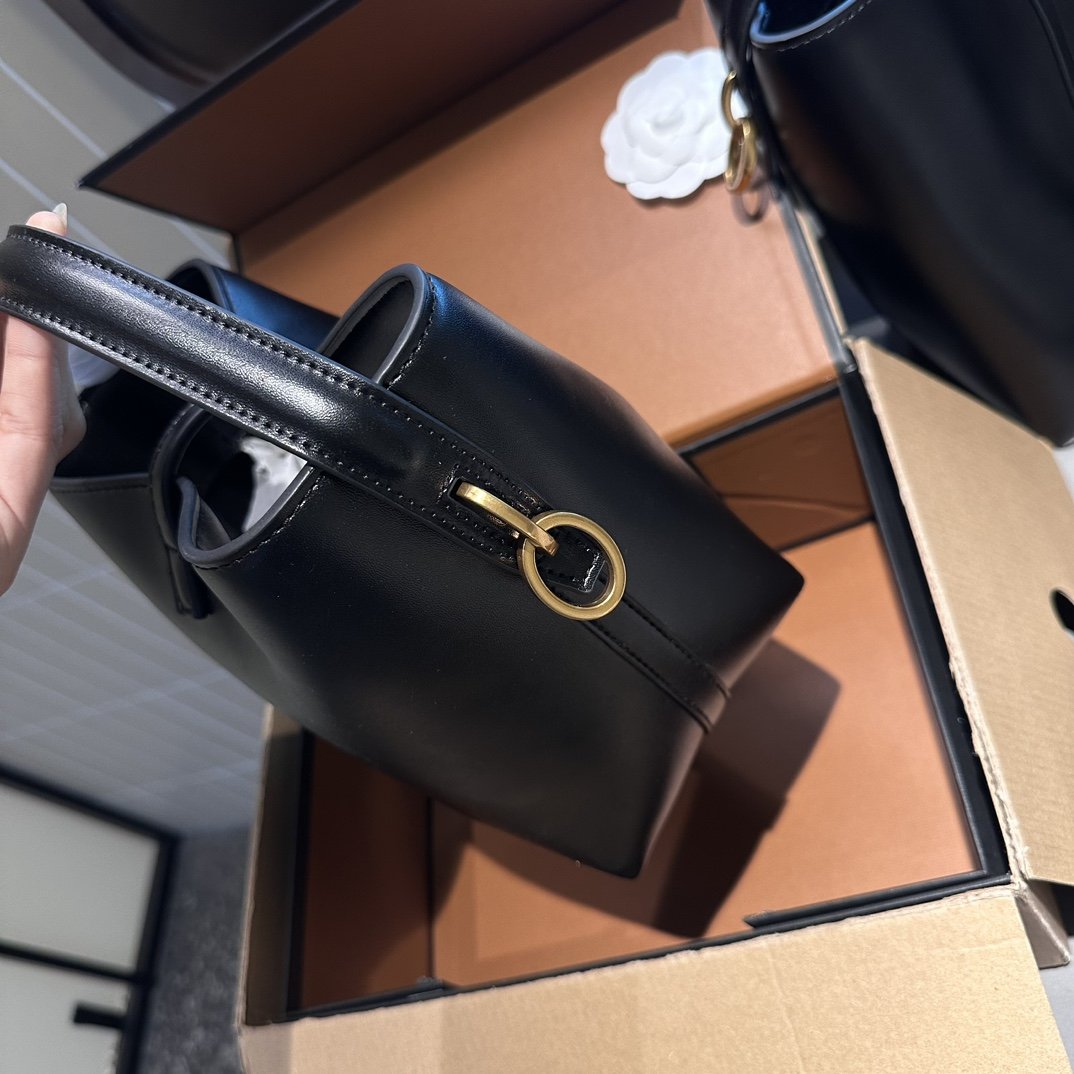 Fashionable new versatile bucket bag 1023121102