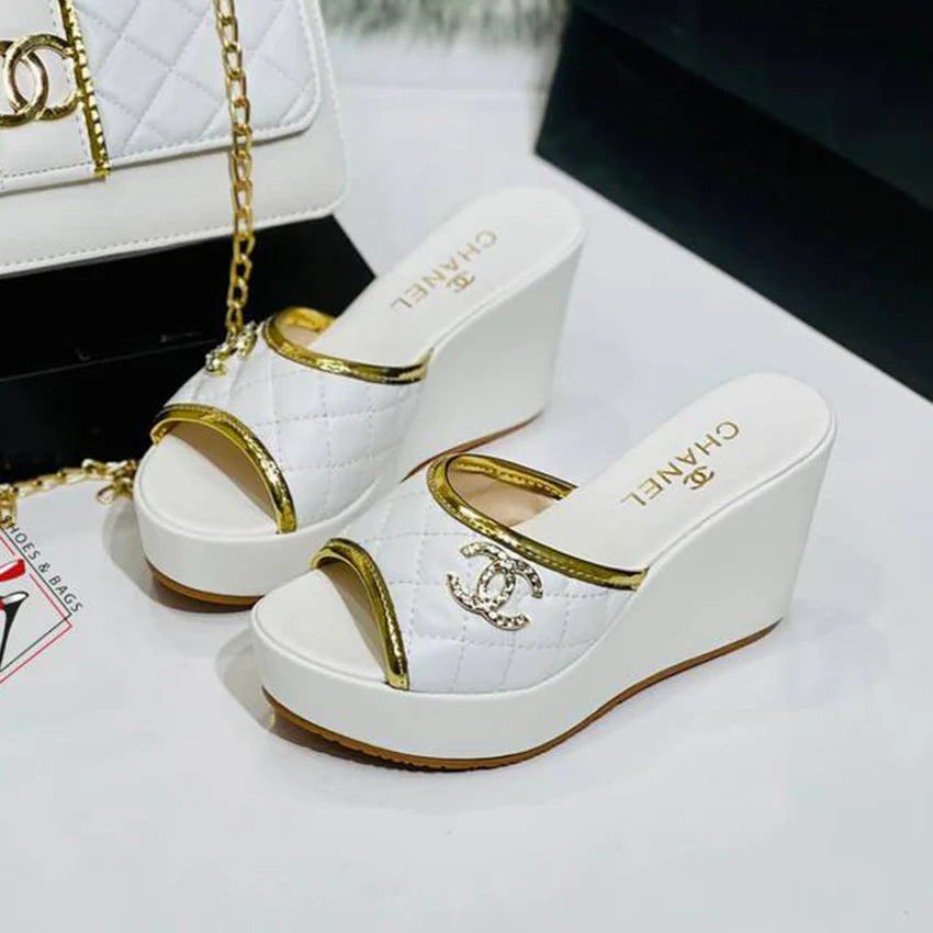 New fashionable thick soled sandals and slippers 10240625404