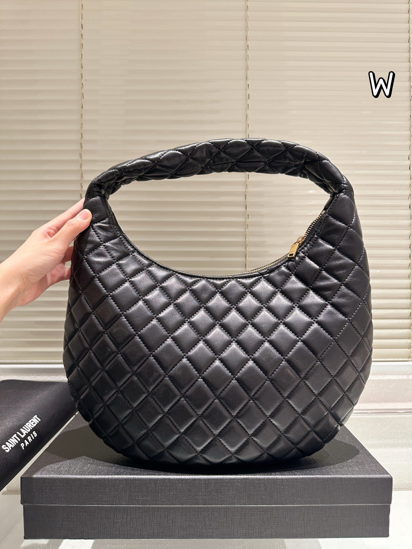 YSL fashion single-shoulder underarm handbag 0725090903