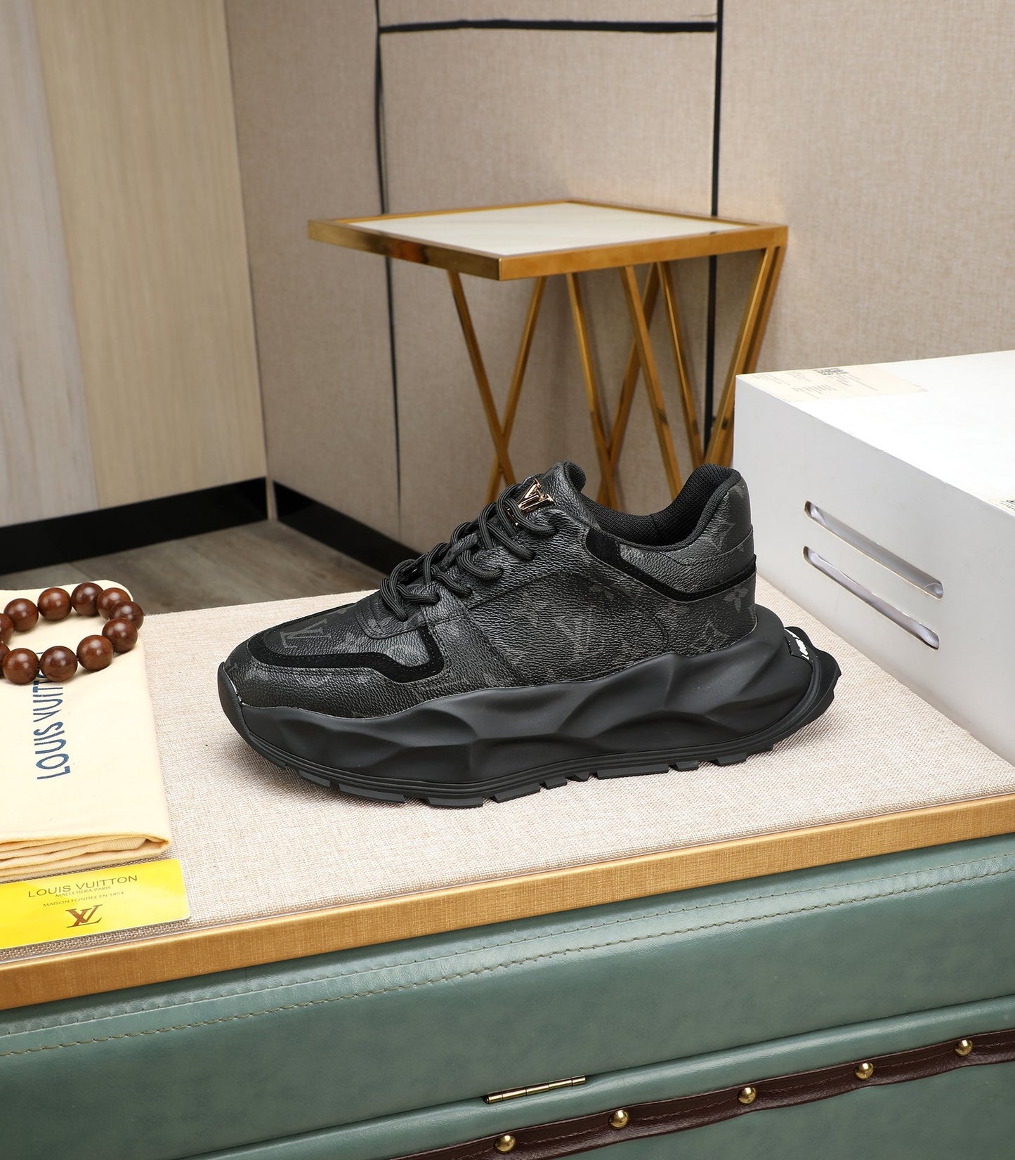 Lvv fashion luxury printed rubber sole sports shoes 0724121601