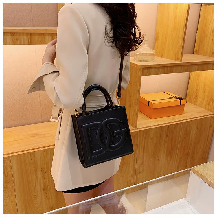 New Fashion Versatile Handbug 1023121903