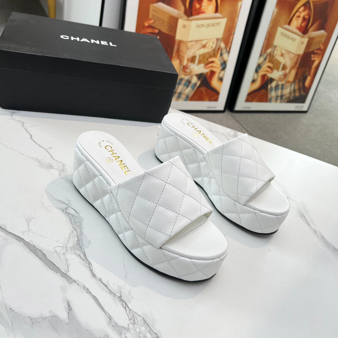 Chane1 top fashion thick-soled rhombus slippers 0724030808