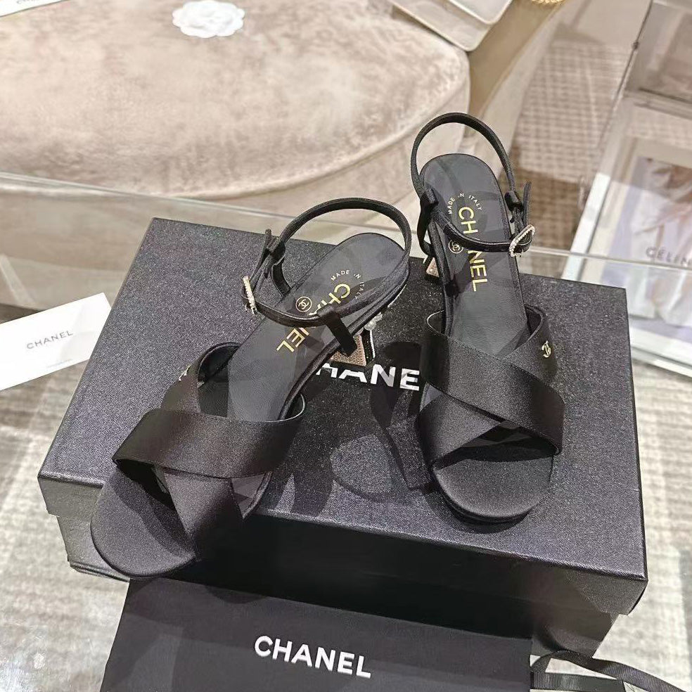 CNL Mary Jane exquisite pearl hot diamond combination high heels 1824061801