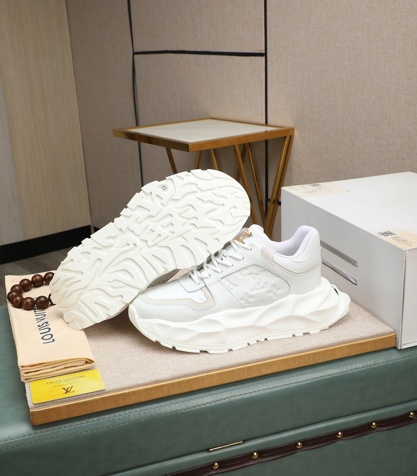 Lvv fashion luxury printed rubber sole sports shoes 0724121601