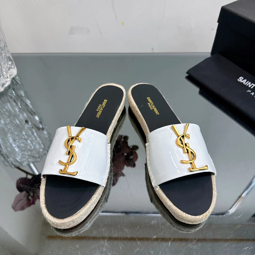 New fashionable and versatile casual sandals 0724030509