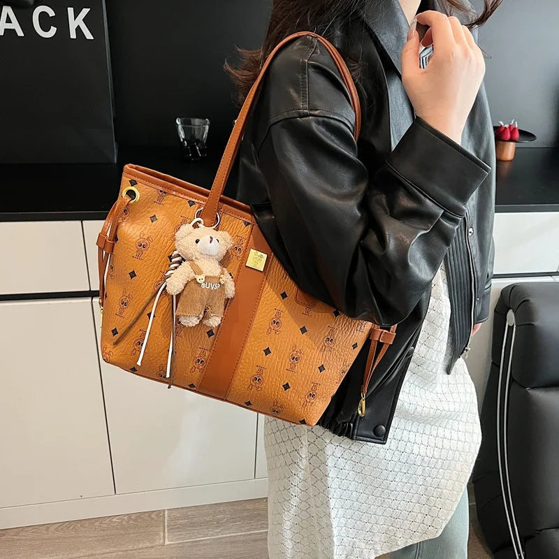 Large-capacity retro printed single-shoulder handbag 2025072903