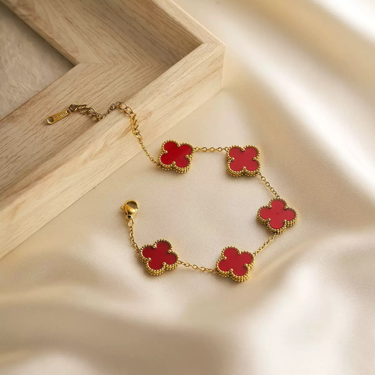 Five-leaf flower lucky chain bracelet 2025081114