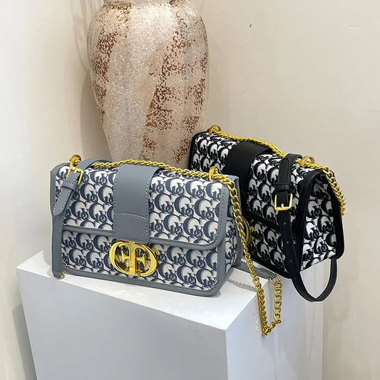 Classic and retro single-shoulder crossbody bag 2025073102