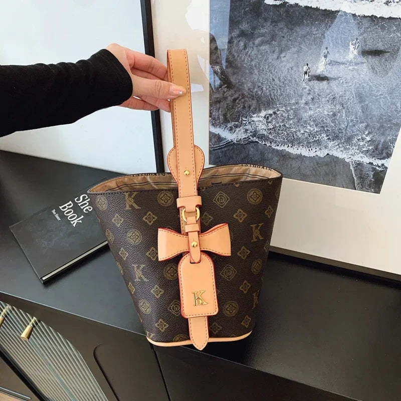 Classic leather women's crossbody bag 2025073123