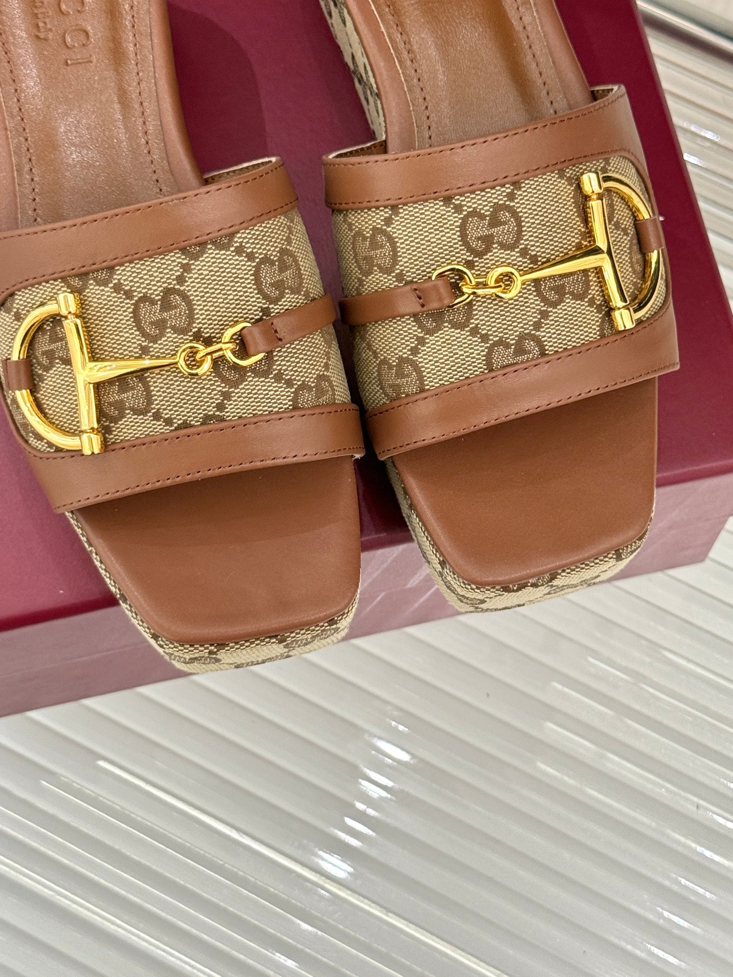 GG Thick-soled slippers with horse bit buckles 0725102402