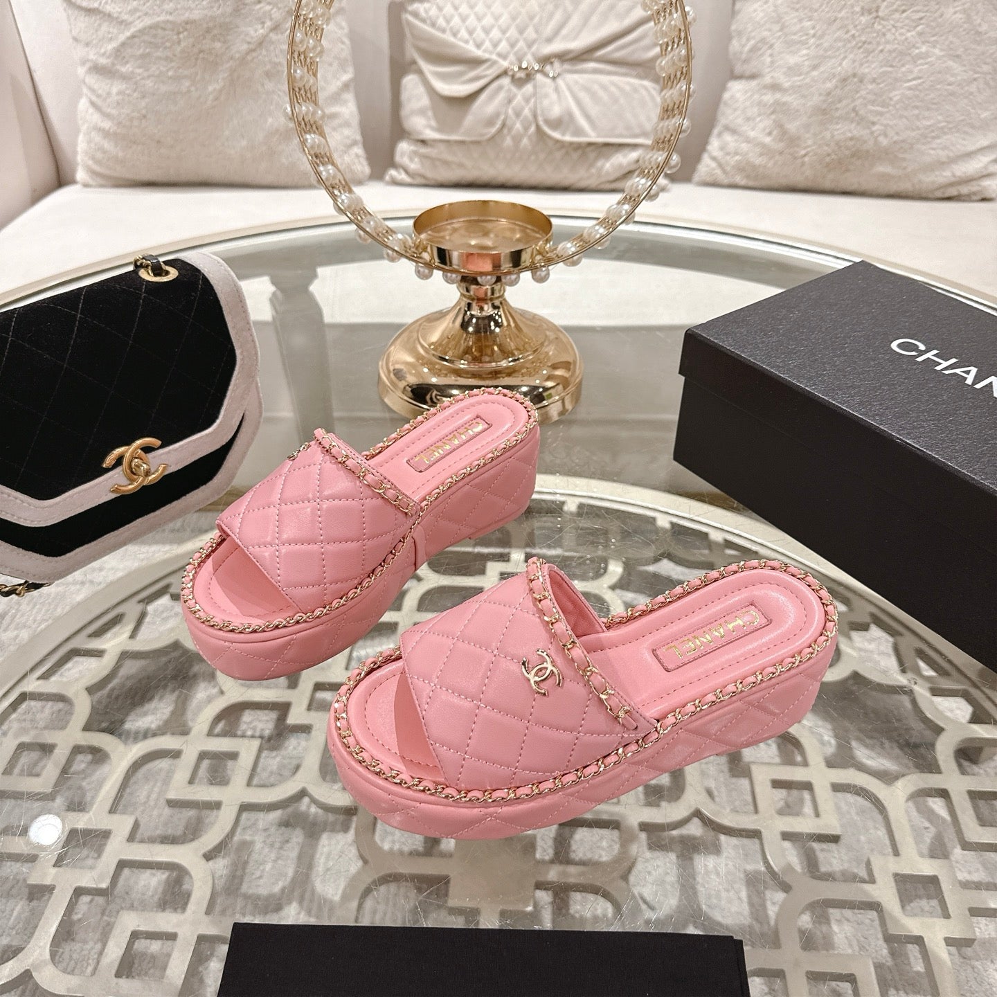 CNL's new thick-soled slippers 0725082204