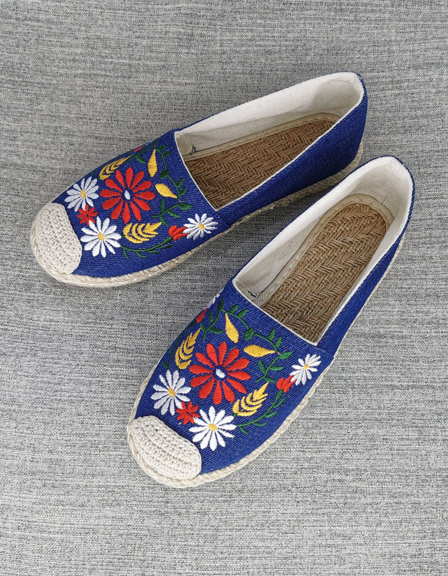 Ethnic Style Embroidered Flat Linen Shoes