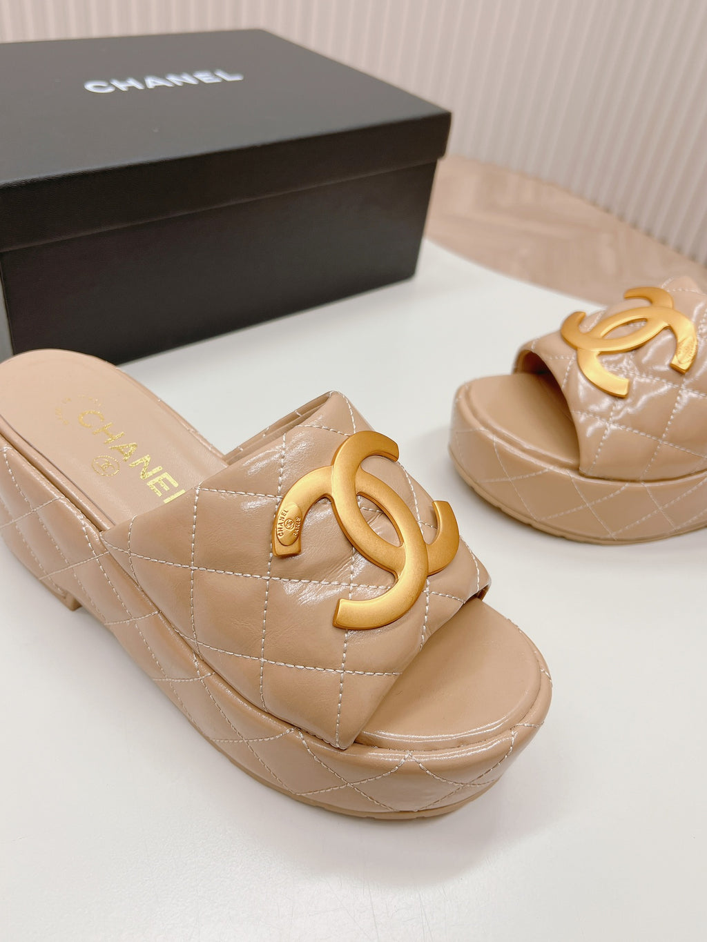 Chane1 top fashion thick-soled rhombus slippers 0724030812