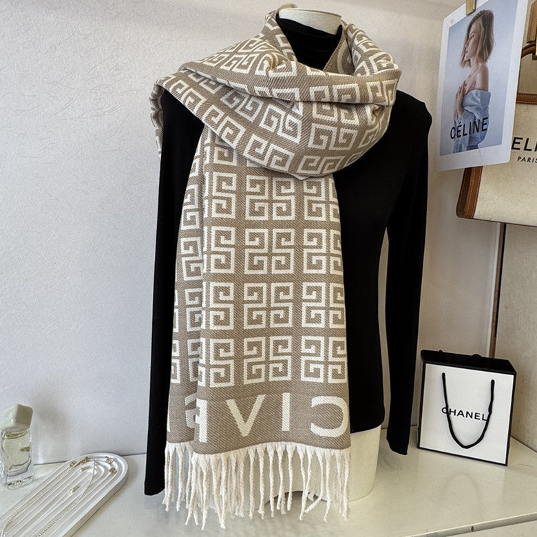 New cashmere scarf—versatile and warm 1025090803