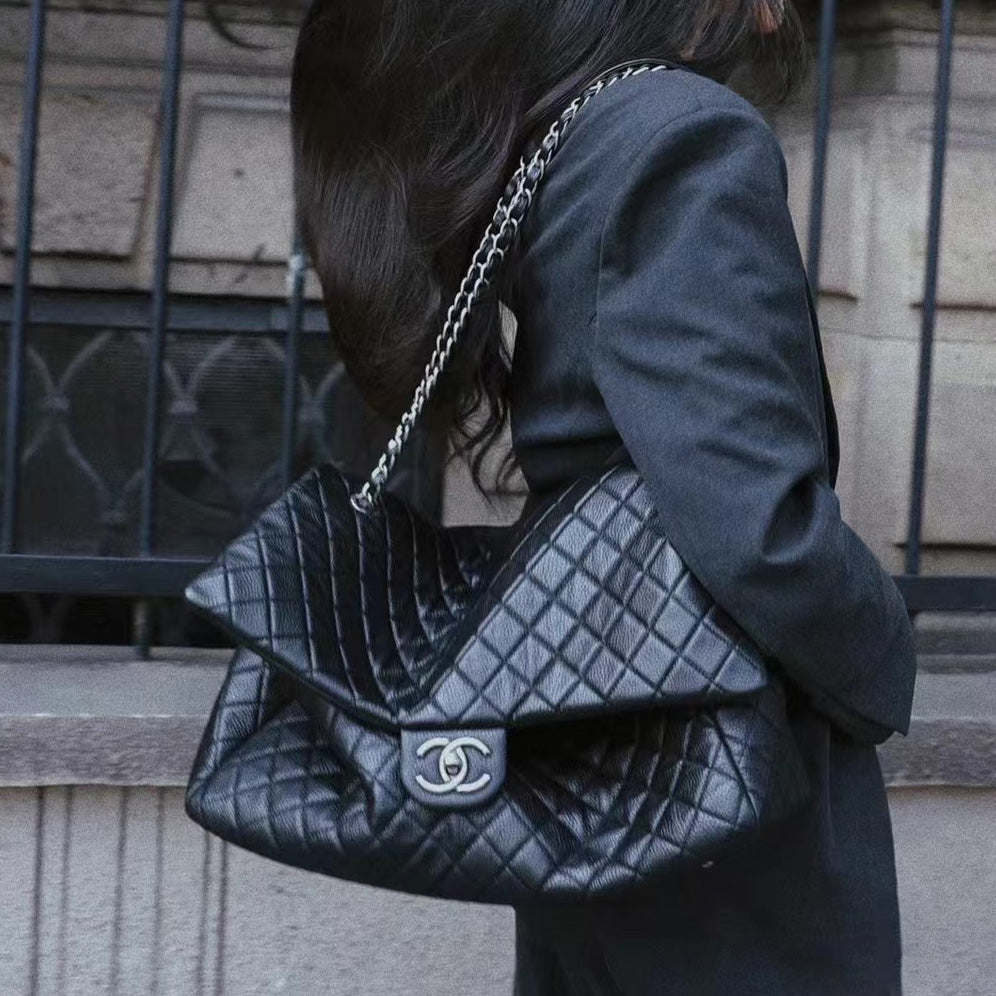 CNL CF oversized airport bag underarm bag 1824062403