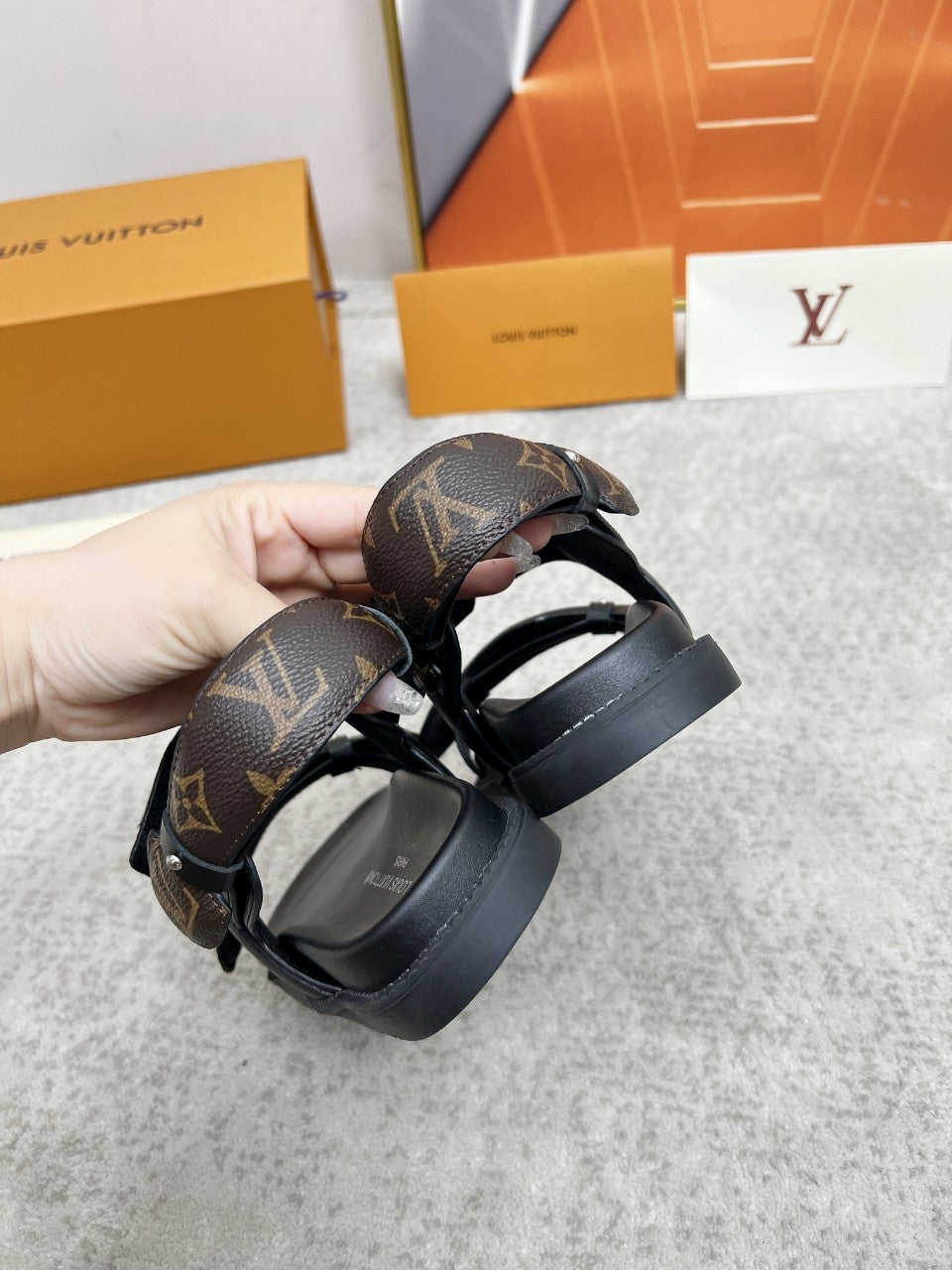 Lvv25ss new printed sandals 0725072105