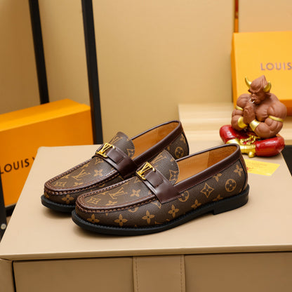 V print fashion leather shoes 0724050603