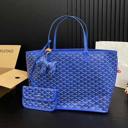 GY Classic Print Shopping Tote 1024052902