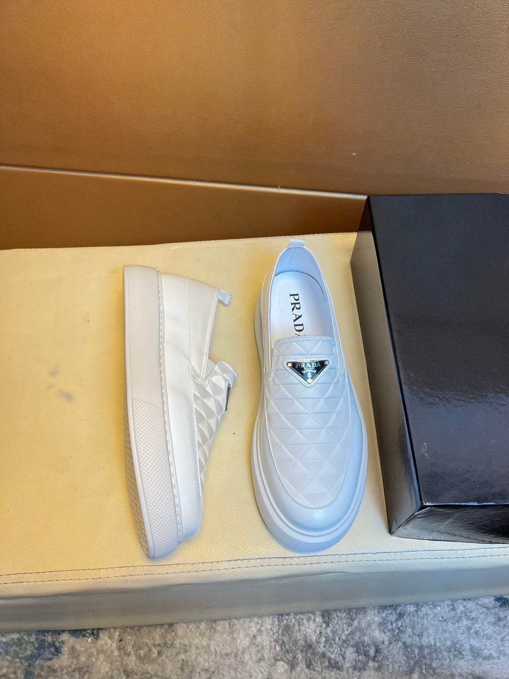 PRD triangle print slip-on sneakers 0724101405