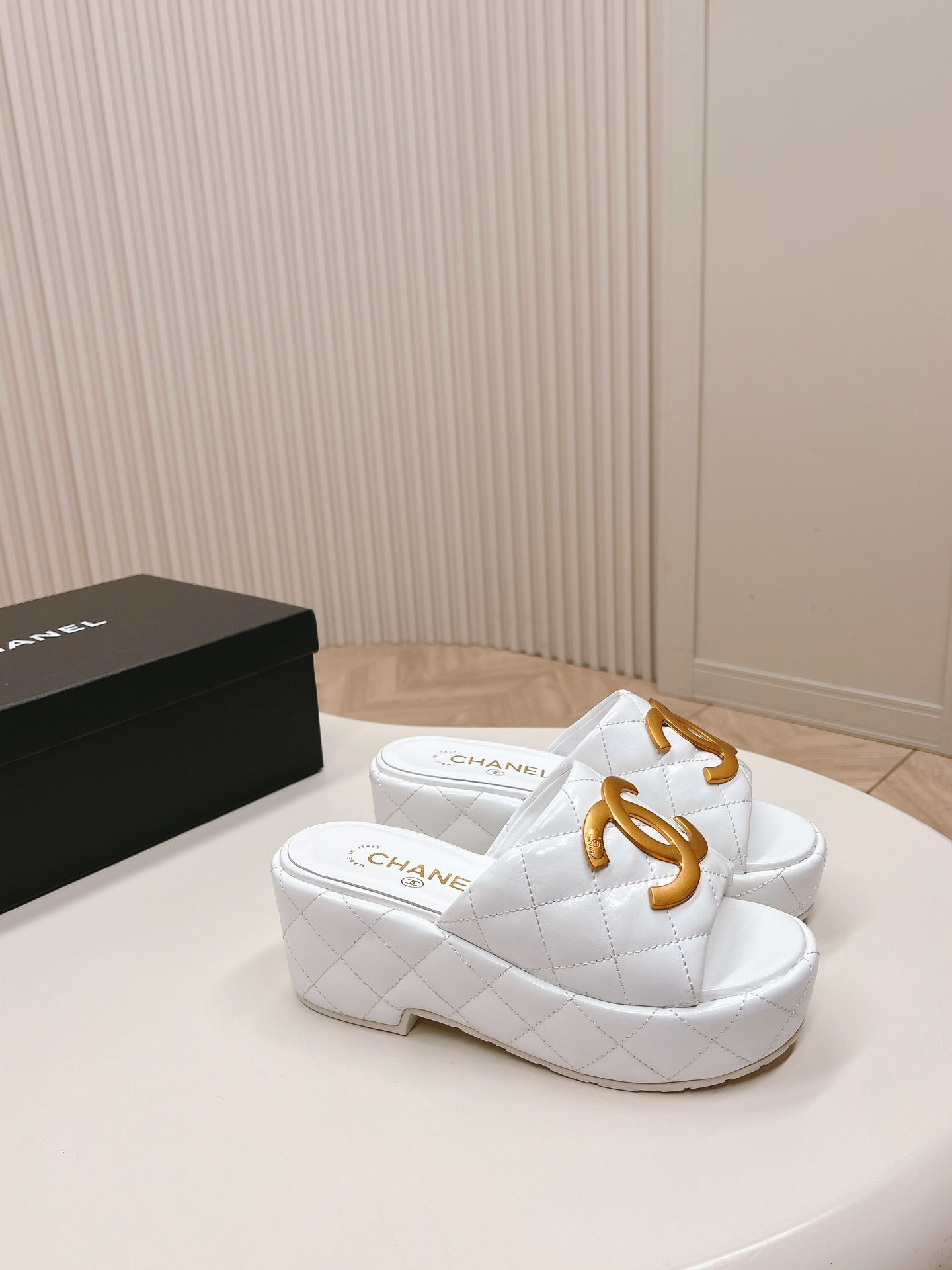 Chane1 top fashion thick-soled rhombus slippers 0724030812