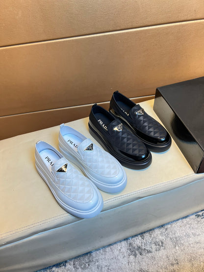 PRD triangle print slip-on sneakers 0724101405