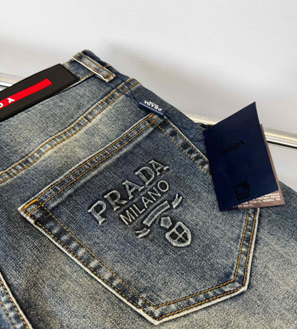 PR Embossed Letters Straight Leg Skinny Jeans 1824091007