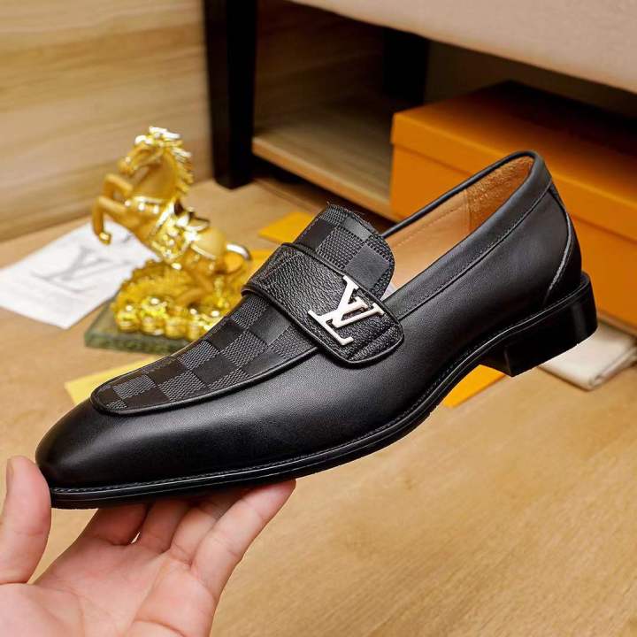 V logo men's formal business shoes