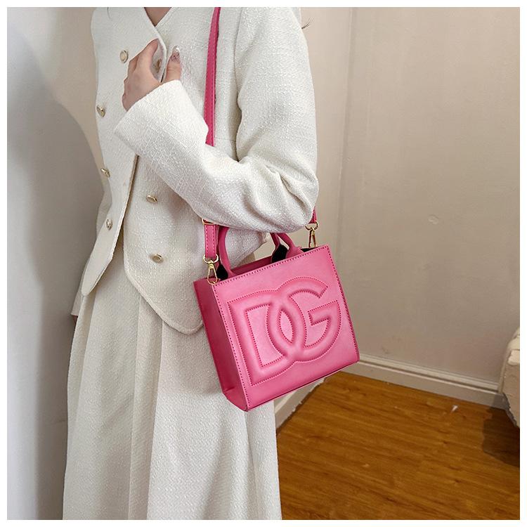 New Fashion Versatile Handbug 1023121903