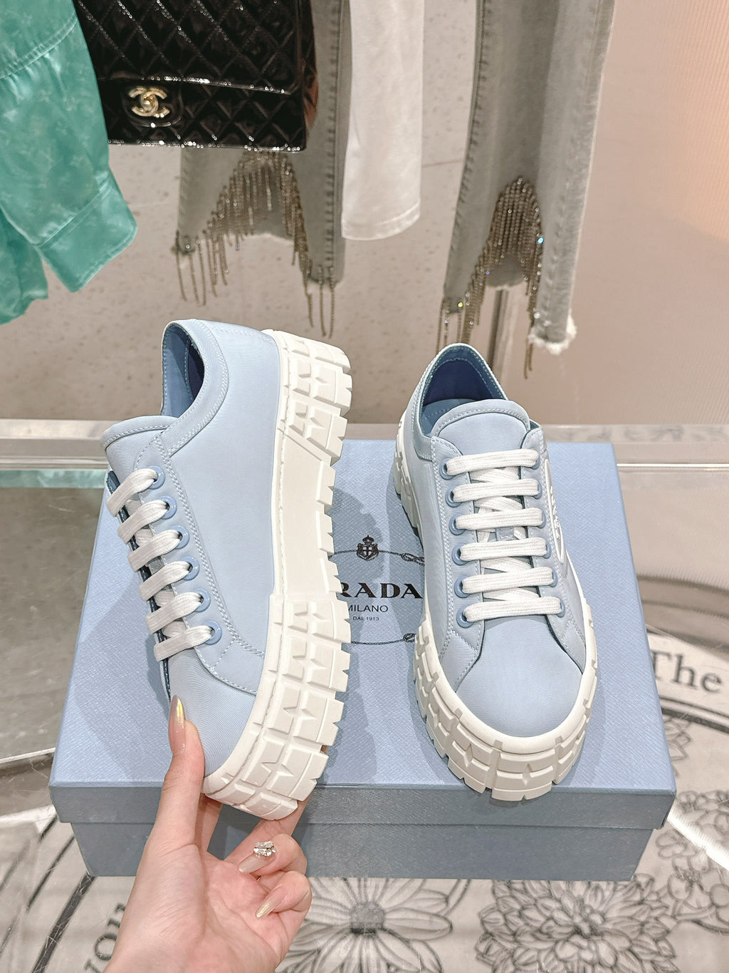 New fashionable and versatile thick-soled sneakers 1024013001